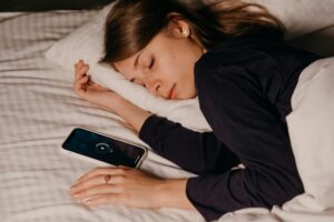 The Sleep Habit That Quietly Destroys Your Rest
